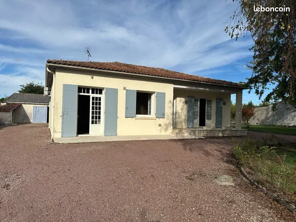 Maison à louer à Matha quartier St Herie