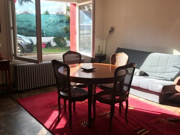 Loue appartement à villerest