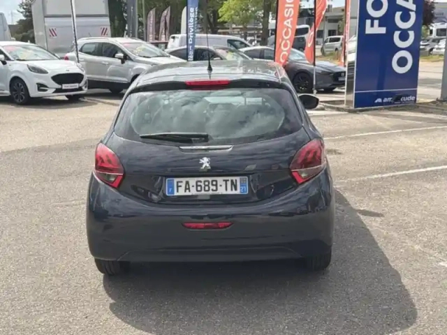 Peugeot 208 1.2 puretech 68ch like 5p — photo 6