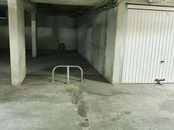 Location d'une place de parking en sous sol