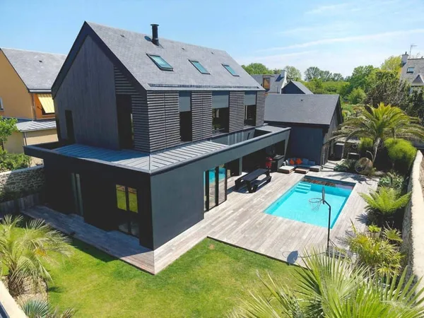 Maison de plain-pied 10 pièces 195 m²