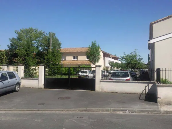 Garage et parking Location Bègles 67€