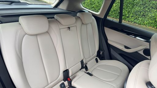 BMW X1 sDrive 16d 116 - Business Design – 2020 – 135700 km – Diesel – Boîte Manuelle — photo 41