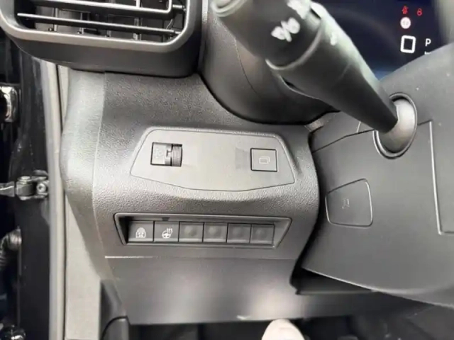Citroën Berlingo taille m - 1.5 bluehdi 130ch s&amp;s plus eat8 5 places n1 — photo 13