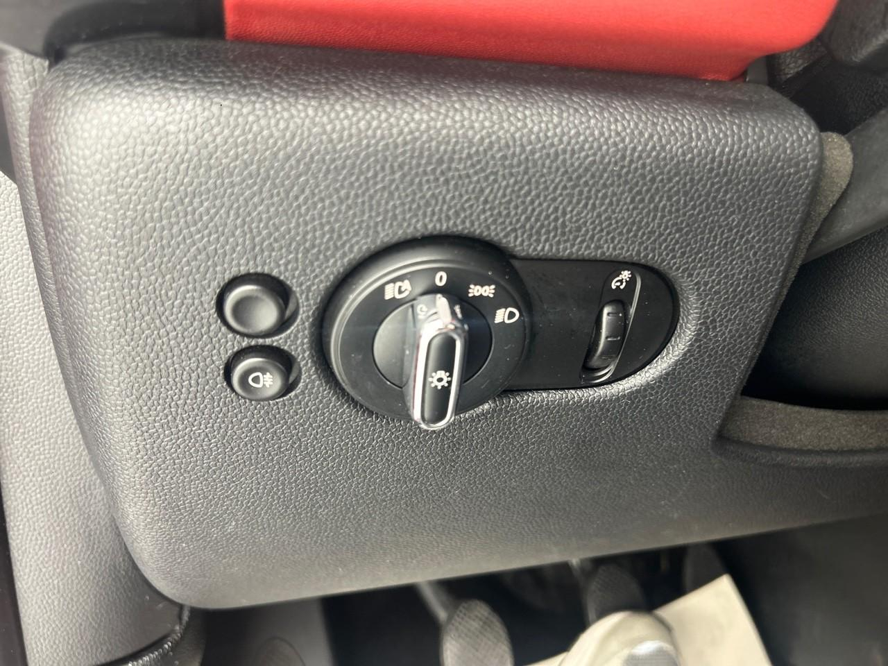 Mini One mini hatch 3 portes one 102 ch edition blackfriars — photo 26