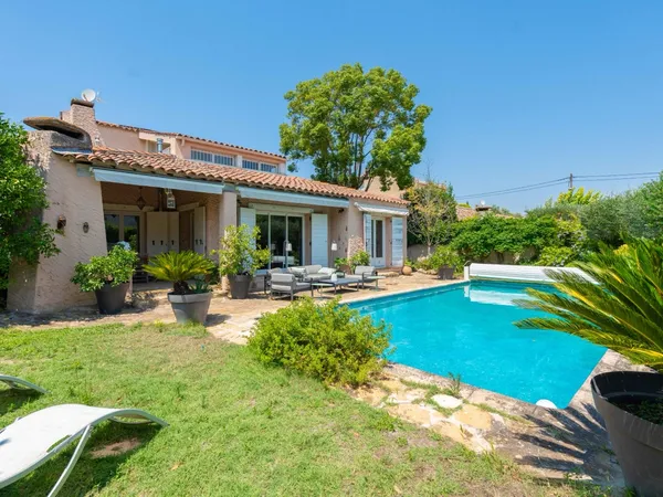 Vends maison 213m² Marseille 12ème - Un écrin de verdure