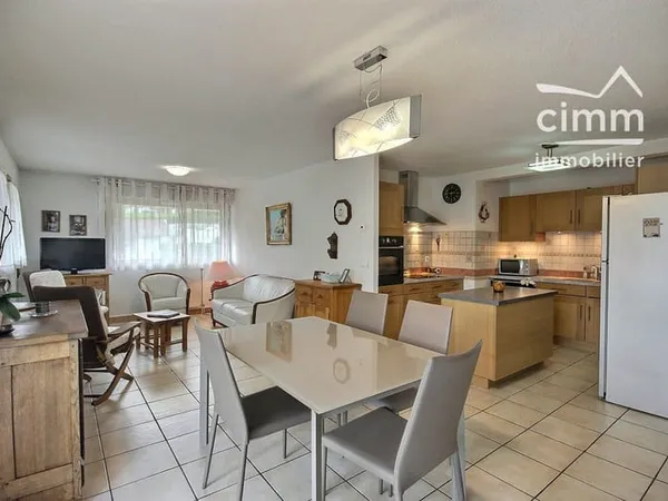 SALLANCHES  APPARTEMENT 4 PIÈCES AVEC GRAND BALCON SUD ET VU