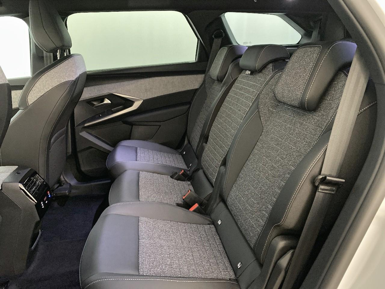 Peugeot 5008 hybrid 145 ch e-dcs6 allure — photo 10