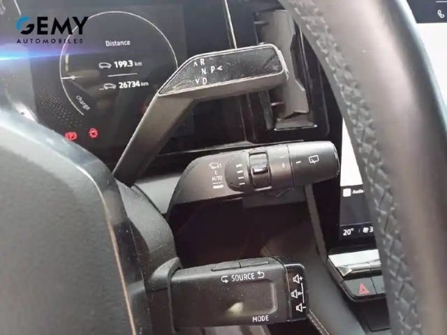 Renault Megane e-tech ev60 220 ch super charge — photo 16