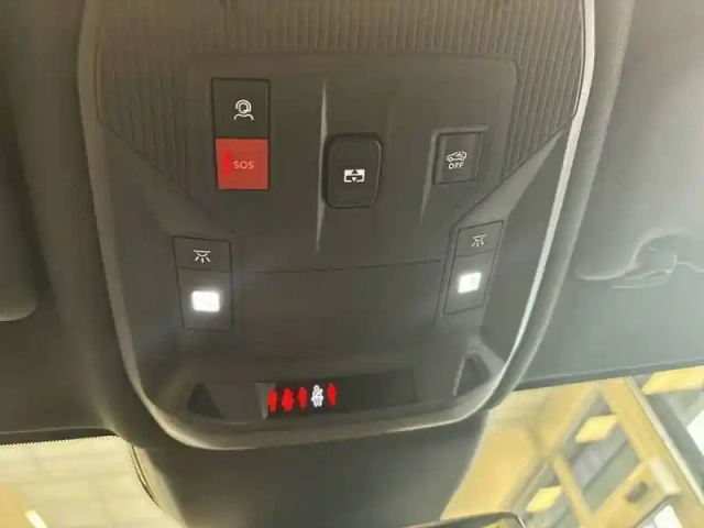 Peugeot 308 electrique 55 kwh 156ch — photo 38