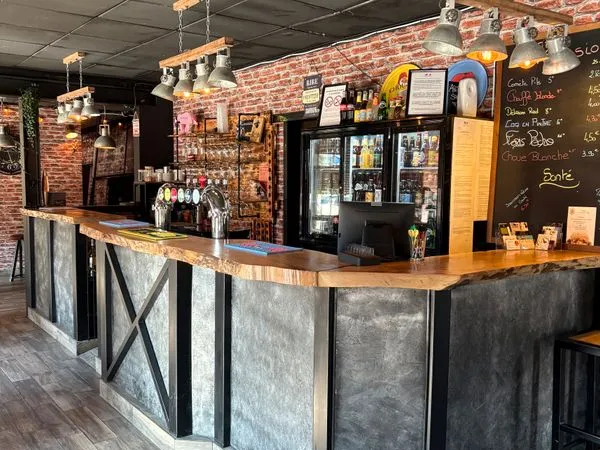 Hôtellerie et restauration Vente La Porte du Der  300m² 80000€