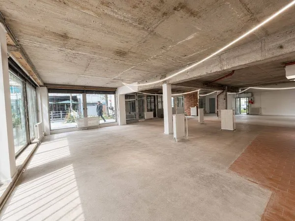 Bureaux 550 m²