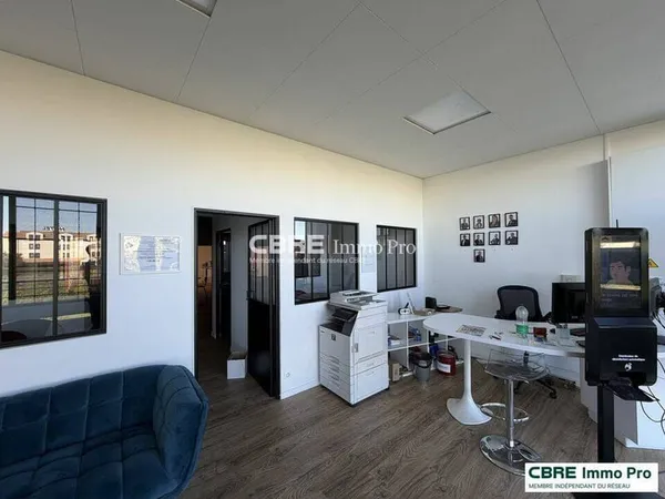 Local commercial 153 m²
