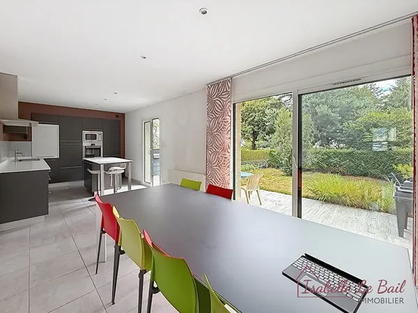 CHAVAGNE - MAISON INDEPENDANTE -130 m² - QUARTIER RESIDENTIEL - PROCHE CENTRE
