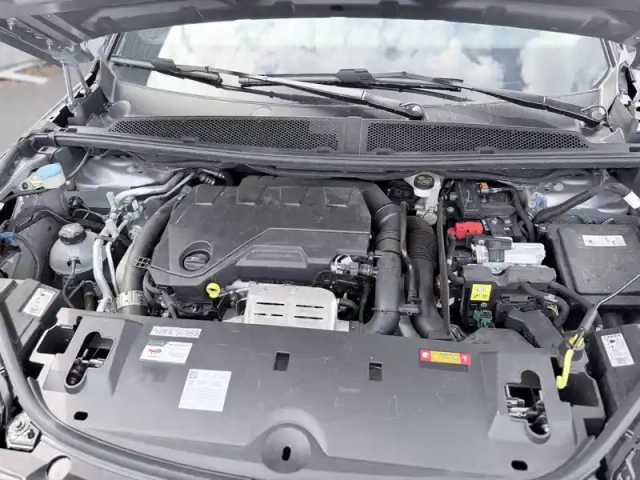 Peugeot 3008 plug-in hybrid 195 e-dcs7 — photo 82