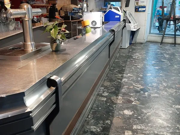 Commerce Vente Saint-Jean-de-Maurienne 150m² 95000€