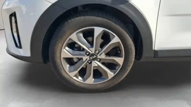 Kia Stonic 1.0 t-gdi 100 ch mhev ibvm6 — photo 11