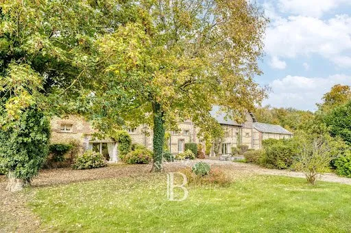 Maison 12 pièces 526 m²