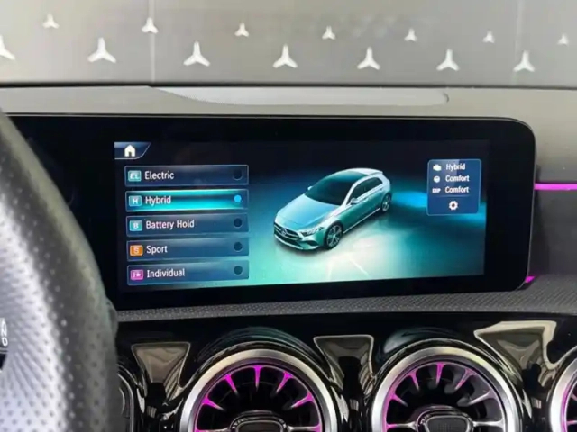 Mercedes Classe A 250 e hybrid eq amg line — photo 20