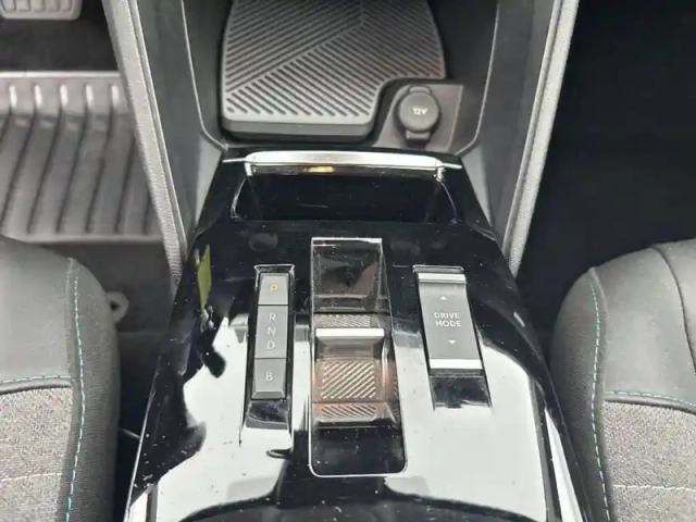 Citroën C4 e- 136 ch automatique — photo 14