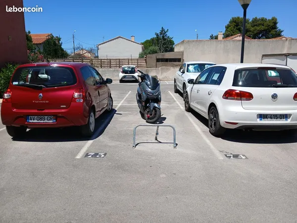 Place de parking stationnement