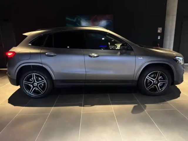 Mercedes Gla 250 e hybrid eq 8g-dct — photo 37