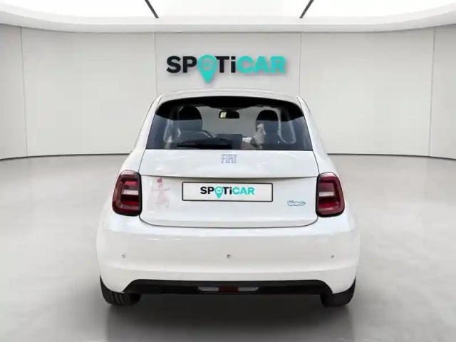Fiat 500 e 118ch icône plus (pack magic eye) — photo 4