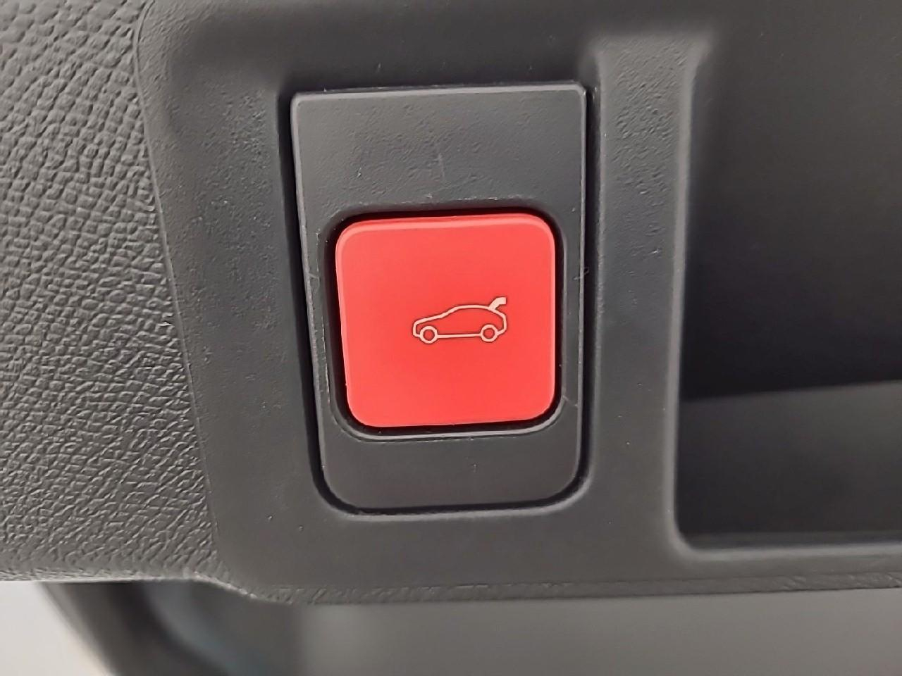 Peugeot 308 sw phev 180 e-eat8 gt — photo 20