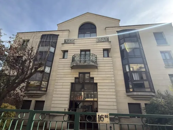 Appartement de type Studio dans le centre-ville de Houilles