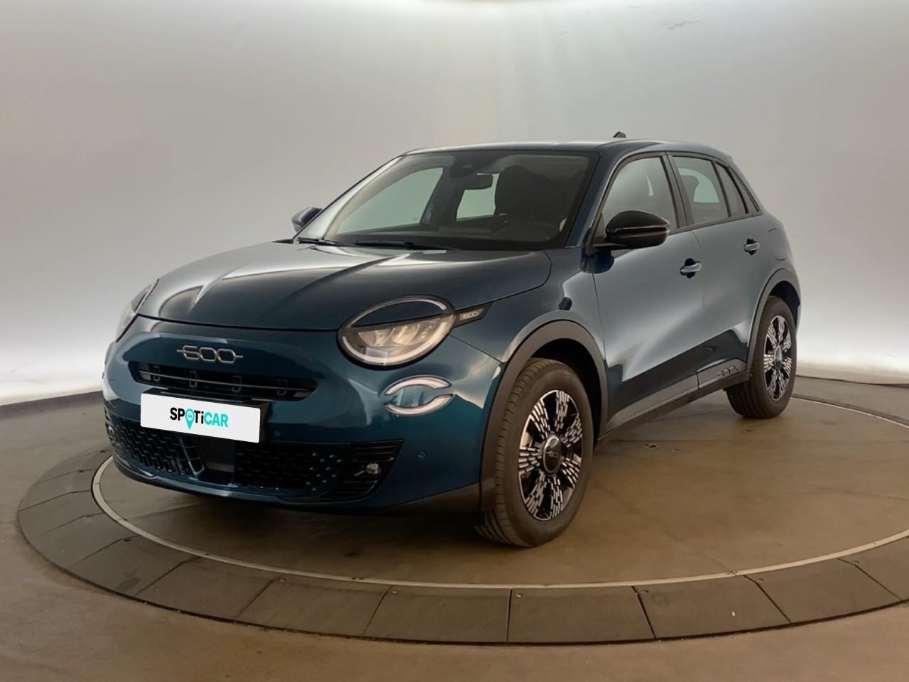 Fiat 600 t-gen 3 1.2 hybrid 145ch edct6 pop — photo 1