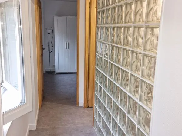Appartement meublé Studio (T1) en rez de jardin Bel appartement meublé T/1en rez de jardin dans une 