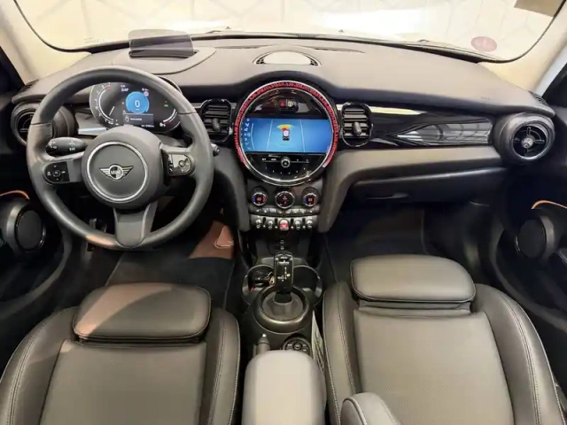 Mini Mini hatch 5 portes cooper 136 ch dkg7 — photo 13