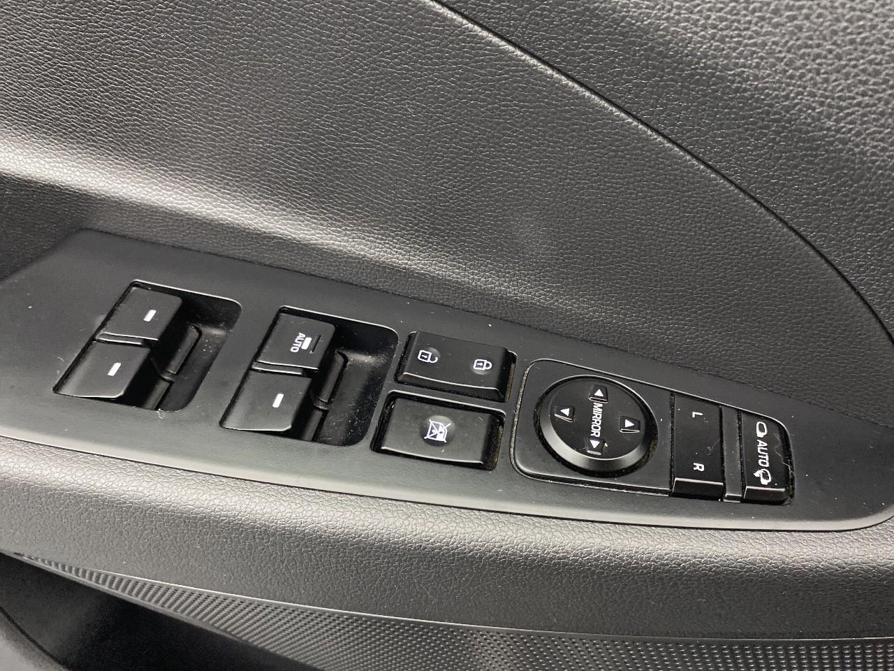 Hyundai Tucson 1.7 crdi 115 2wd business — photo 17