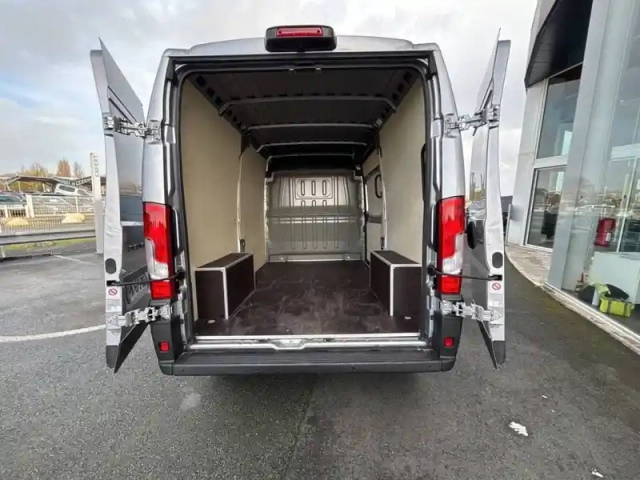 Peugeot Boxer fourgon tole 3.5 t l2h2 140 s&amp;s bva8 — photo 26