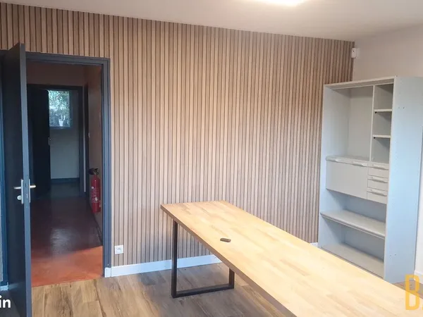 Local 210 m² VANNES