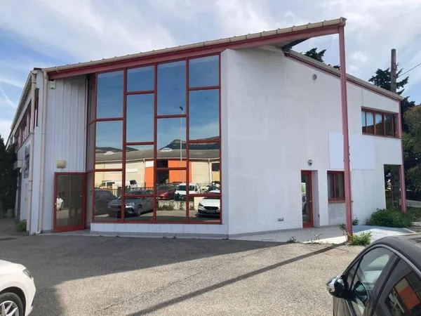 Local d'activité 545 m²