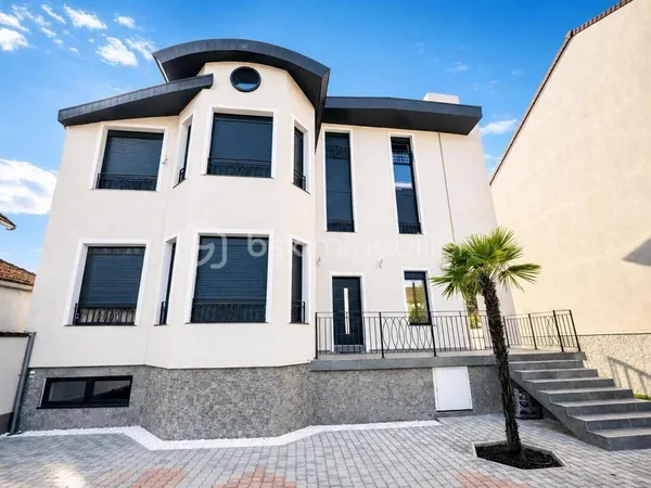 Maison 10 pièces 210 m²