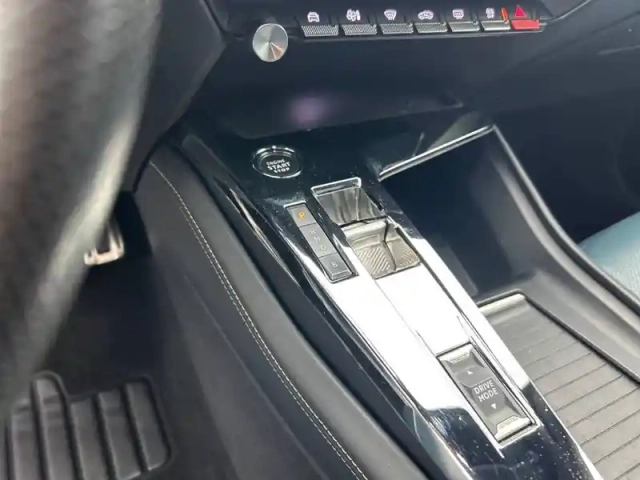 Peugeot 408 phev 225 e-eat8 — photo 51