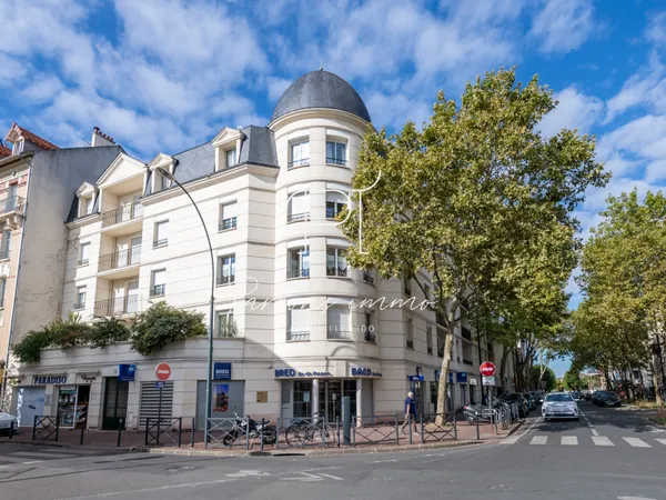 Saint-Maur-des-Fossés Face à la Mairie Appartement d'exc