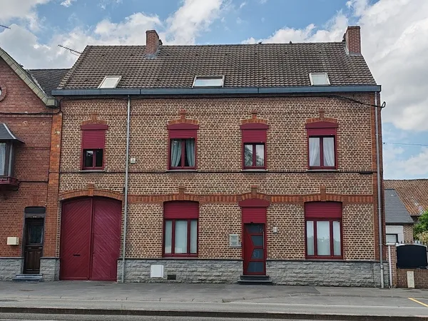 Maison 10 pièces 230 m²