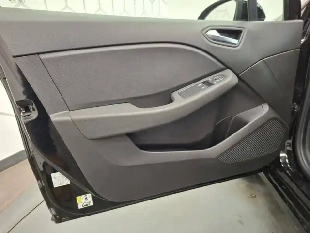 Renault Clio tce 90 — photo 25
