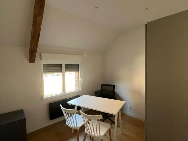 Bureau meublé neuf à louer