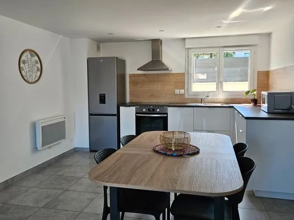 Appartement t2 meuble avec garage et jardin a tignieu