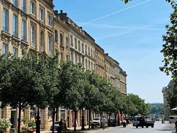 Bureaux 86 m² BORDEAUX
