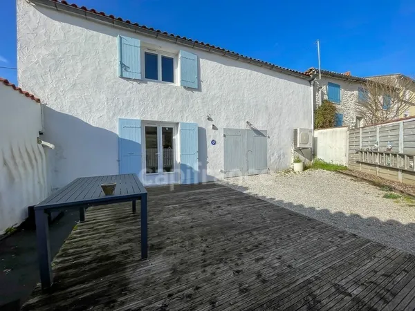 Maison à vendre 4 pièces BREUILLET (17) - Garage - Jardin