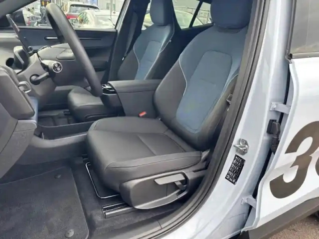 Volvo Ex30 single extended range 272ch plus — photo 5