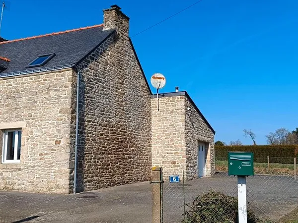 Maison 2 chambres, garage avec terrain clos