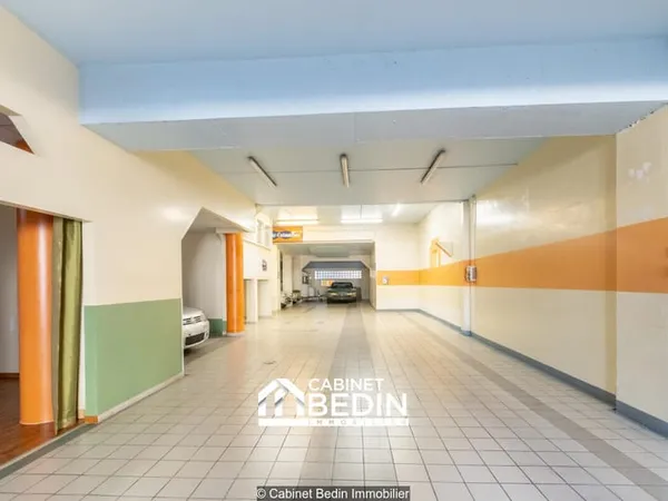 LOCAL COMMERCIAL - BLAGNAC 250 m²