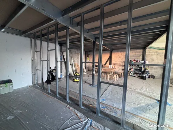 à louer - local professionnel de 93 m² à hyères