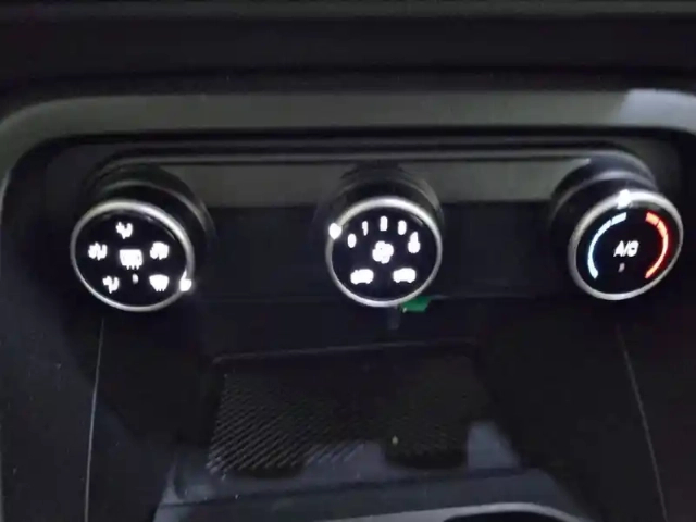 Citroën C3 turbo 100 ch bvm6 — photo 22